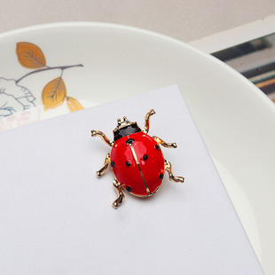 Environmentally Friendly Alloy Cute Seven-Star Ladybug Oil Dripping Brooch for Men and Women European and American Retro Fashion Beetle Corsage Decoration
