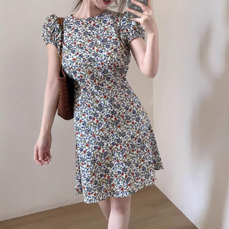 French-Style Niche 26 Summer New Sweet Youthful Floral Puff Sleeve Round Neck High-Waisted Slimming A-Line Dress for Women