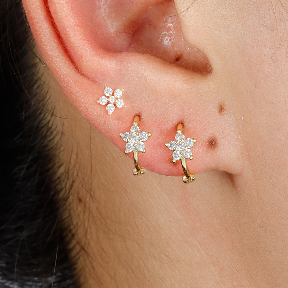 10g Weight Copper Ear Needle Material Earrings, Ear Studs Classification 1 Set Quantity Daily Occasion Copper Material Star, Flower Pattern All Seasons Season Women's Gender Plating Design Elegant Style 1 Set Elegant Star Flower Plating Copper Earrings Ear Studs 1