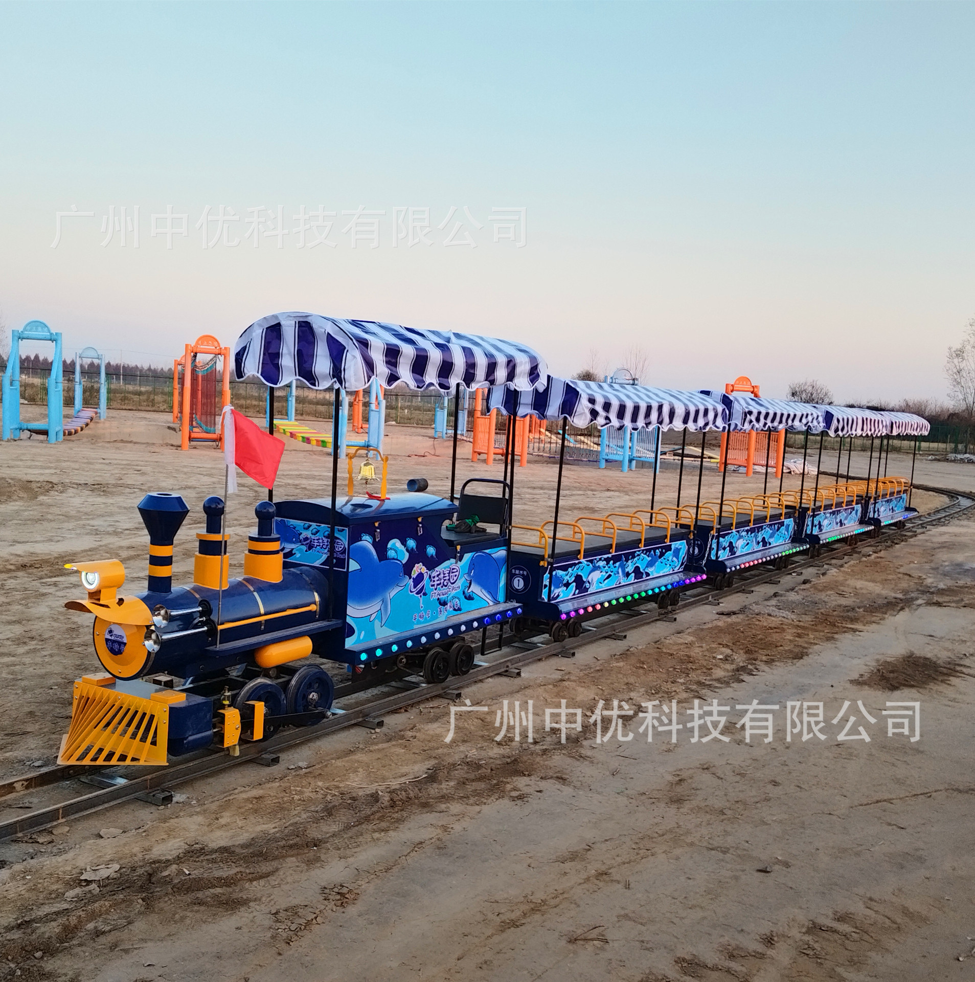 景区儿童轨道小火车户外网红电动观光游览小火车轨道式小火车厂家