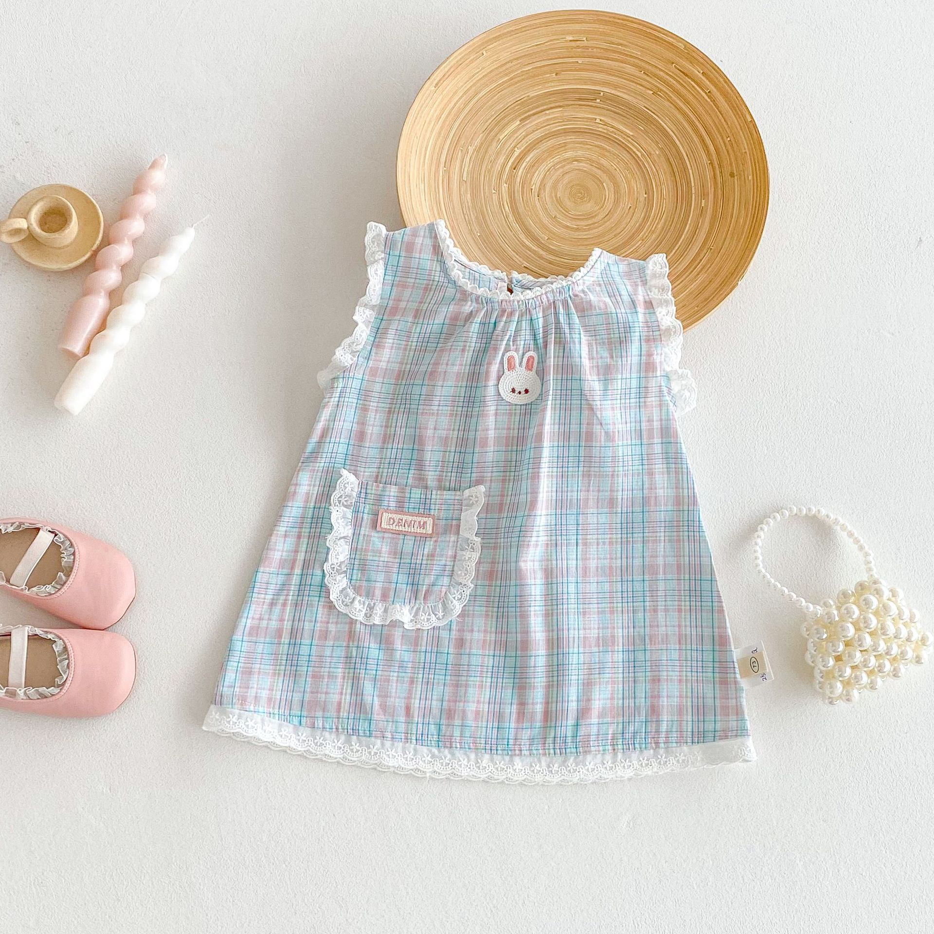 Vestido de niña verano súper lindo 2025 nuevo bebé dulce estilo occidental falda de princesa chaleco a cuadros estilo princesa