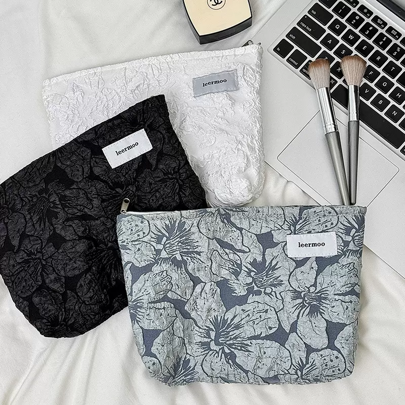 化妆包大容量2025新款高颜值化妆品女生小型收纳包轻奢旅行洗漱包