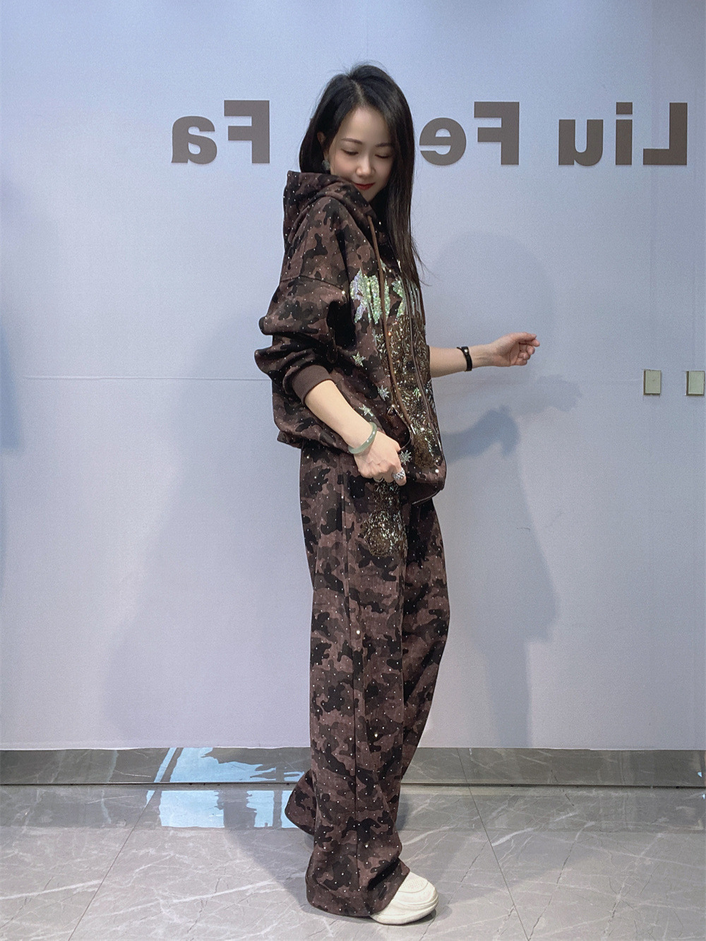 Camuflaje con cremallera cardigan de tamaño grande suéter conjunto de mujeres de otoño pesado artesanía pantalones rectos sueltos ropa deportiva al aire libre dos piezas set