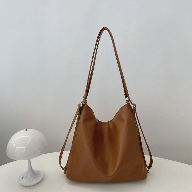 Bolso de invierno para mujeres 2024 nuevo estilo simple bolso de brazo de viaje de gran capacidad bolso de hombro de alta calidad sensación bolso