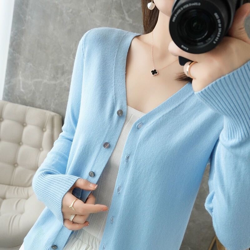New Spring and Autumn V-neck Cardigan for Women, Loose Plus Size Sweater, Knitwear Coat, Long Sleeve Short Top, Special Clearance Price New Spring and Autumn V-neck Cardigan for Women, Loose Plus Size Sweater, Knitwear Coat, Long Sleeve Short Top, Special Clearance Price