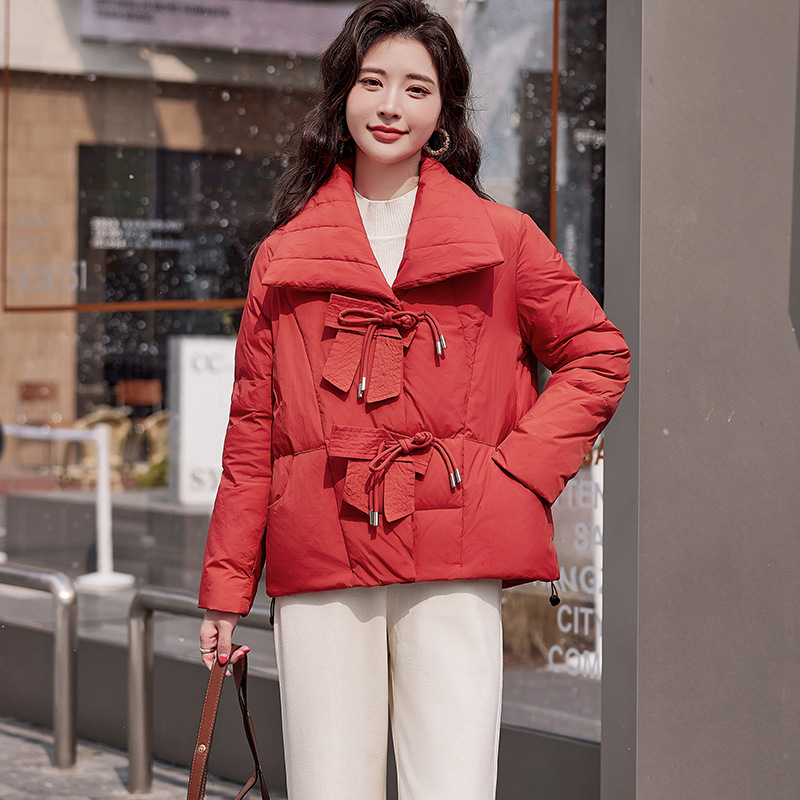 今年流行的羽绒服女冬季新款短款小个子2024外套结婚当天新娘便装
