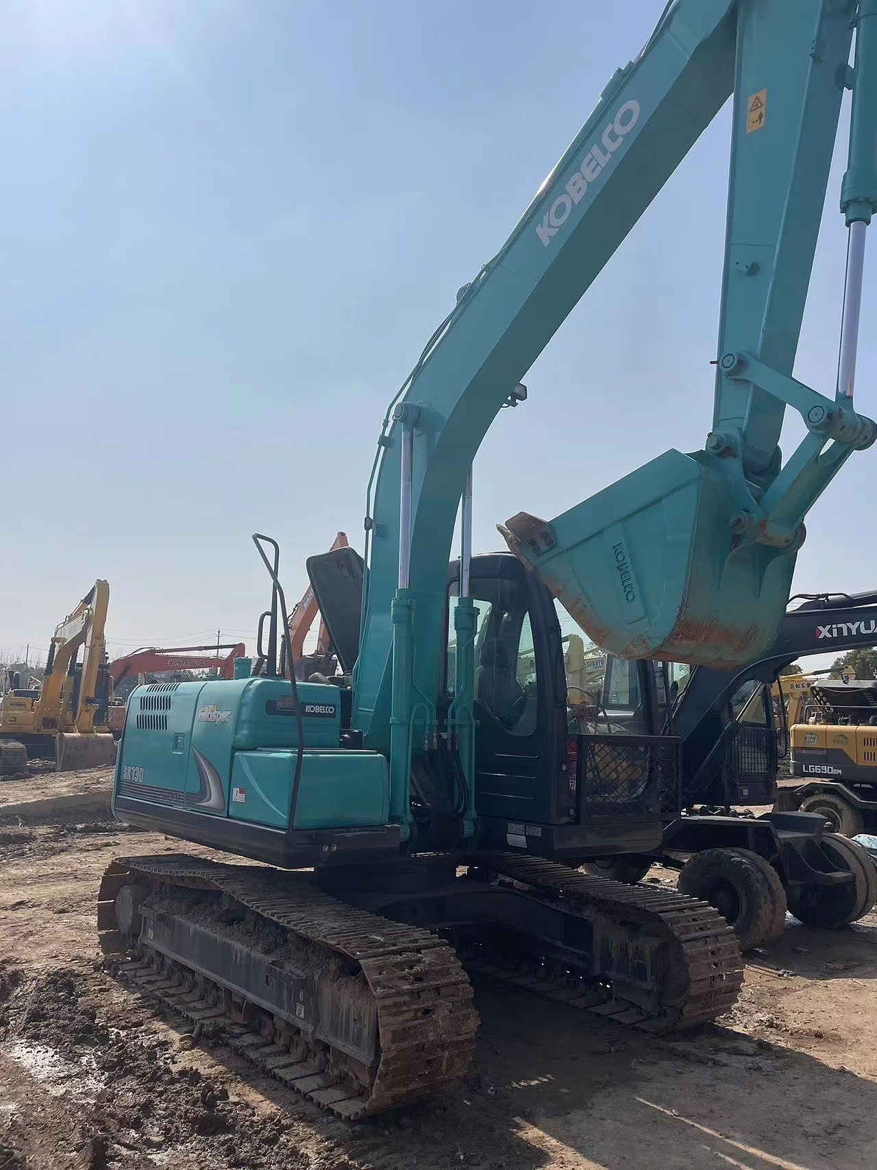 Comprar en el país y en el extranjero de segunda mano Volvo140 Komatsu130 doméstico 120 cart 320 precio de excavadora