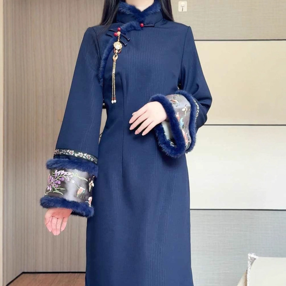 Fleece-lined And Thickened, 2025 Winter Model, Improved Cheongsam With Inverted Large Sleeves, Vintage Warm Fur Collar,_ecoleips.com