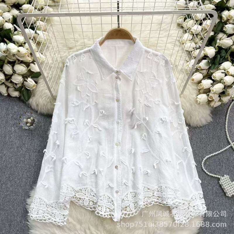 Sweet and Gentle French Embroidery Three-Dimensional New Flower Shirt Loose Age-Reducing Lace Long-Sleeved Top