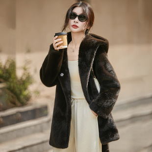 �r�к�ɫ�h��Ƥ������ŮƤëһ�w��ˮ���qëë���L��Ӻ���������
