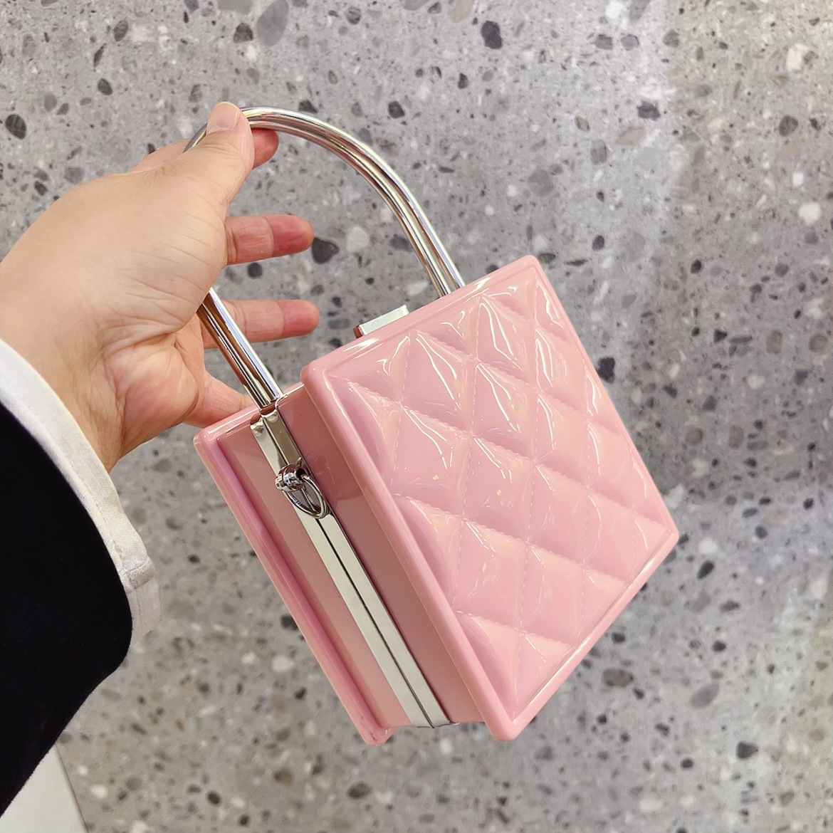 2025 New cross-border foreign trade women's bag, retro chain mini jelly bag opening red envelope box bag undefined