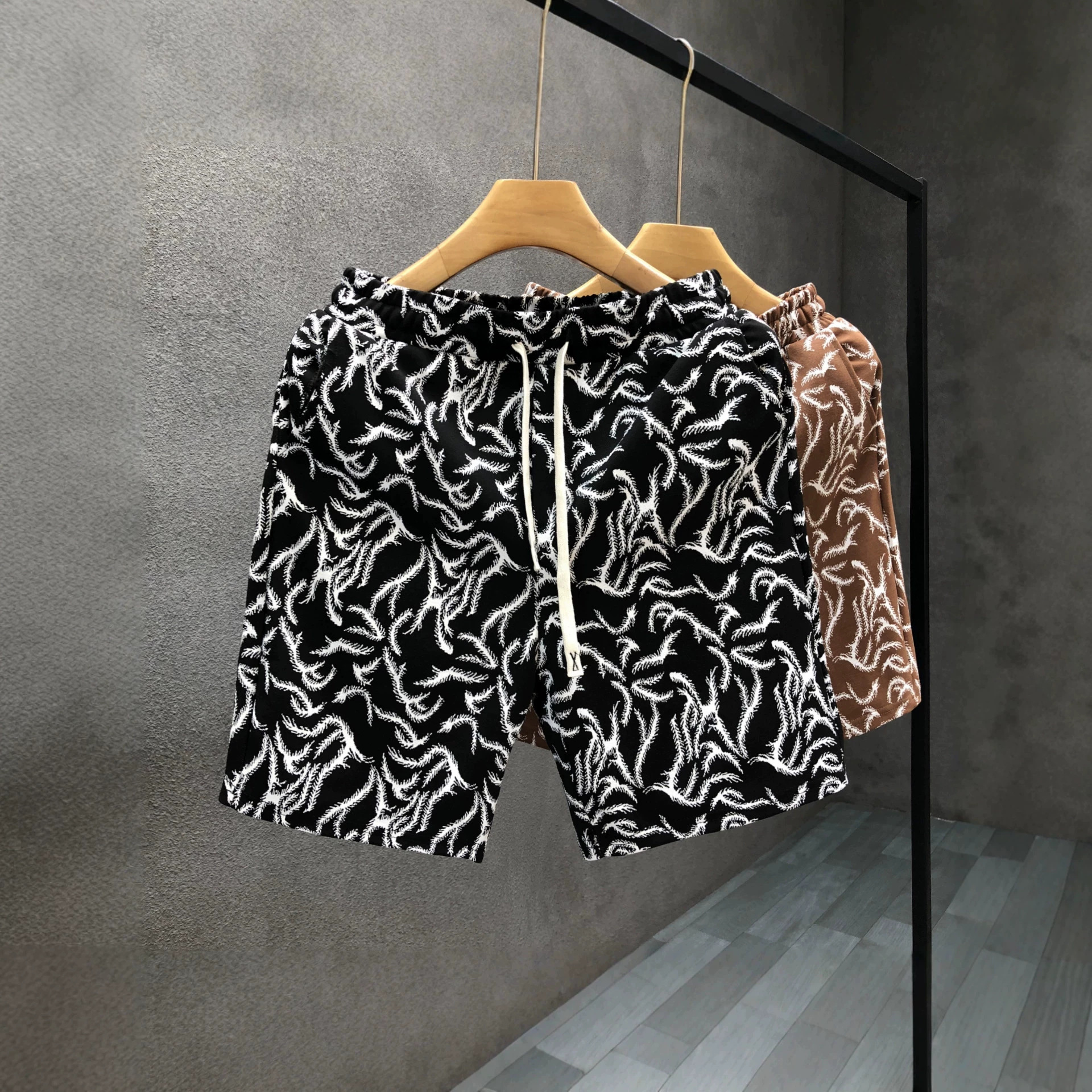 Men's Summer Floral Print High-Waist Loose Fit Five-Point Shorts Trendy Fashionable Retro Style For Casual Beach Wear_viptrois.com