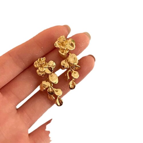 Gold-plated broken leaves ~ New Chinese style golden flower tassel earrings for women light luxury high-end style retro earrings