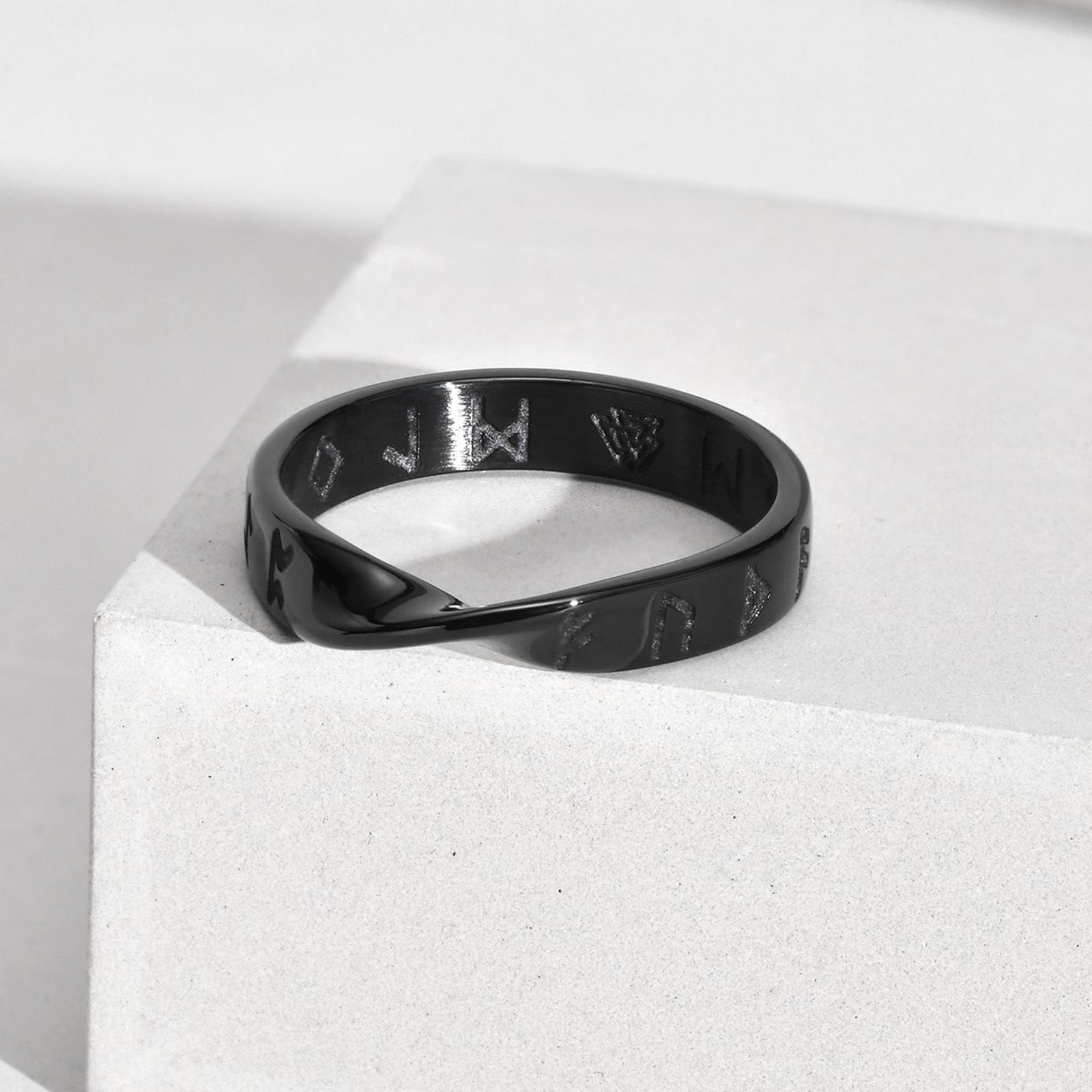 Retro Classic Style Letter Titanium Steel Men's Rings Men Band Rings display picture 5