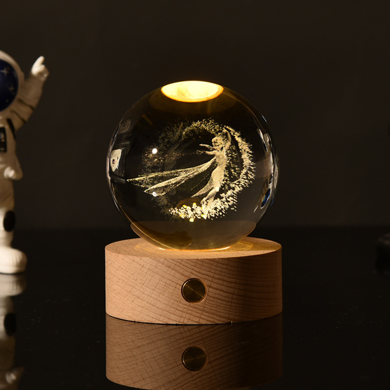 Lámpara decorativa con bola de cristal 3D | Luz nocturna LED con base de madera y grabado de galaxia o luna
