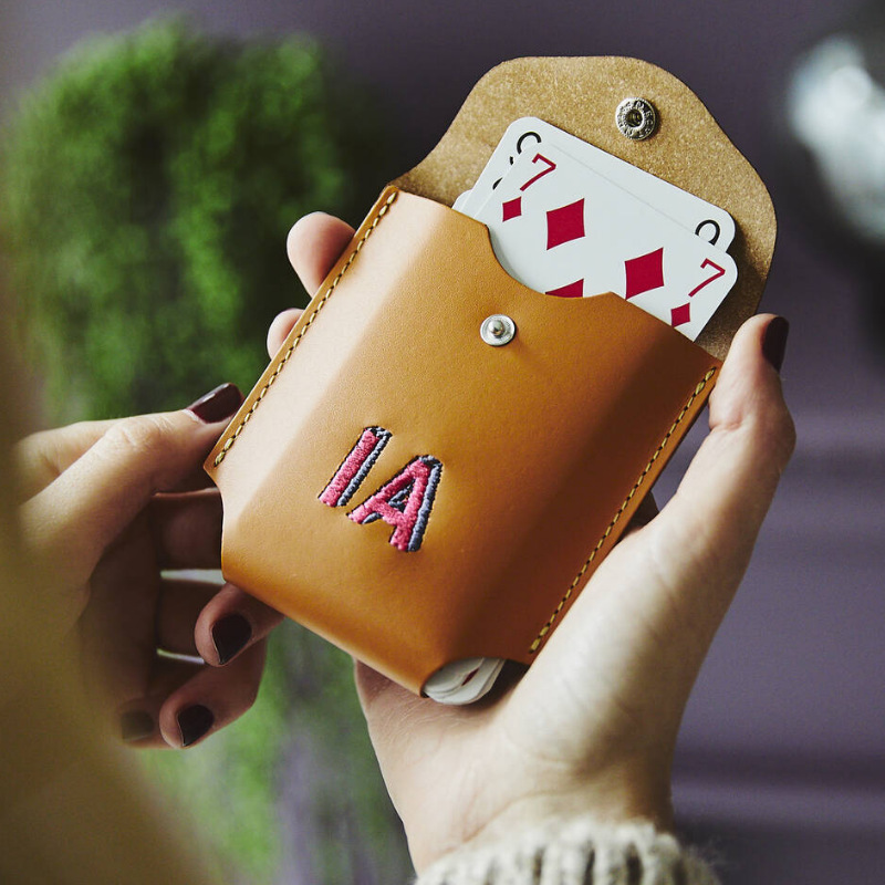 克里比奇游戏扑克牌盒PU皮游戏牌保护套塔罗牌收纳包桌游牌收纳盒