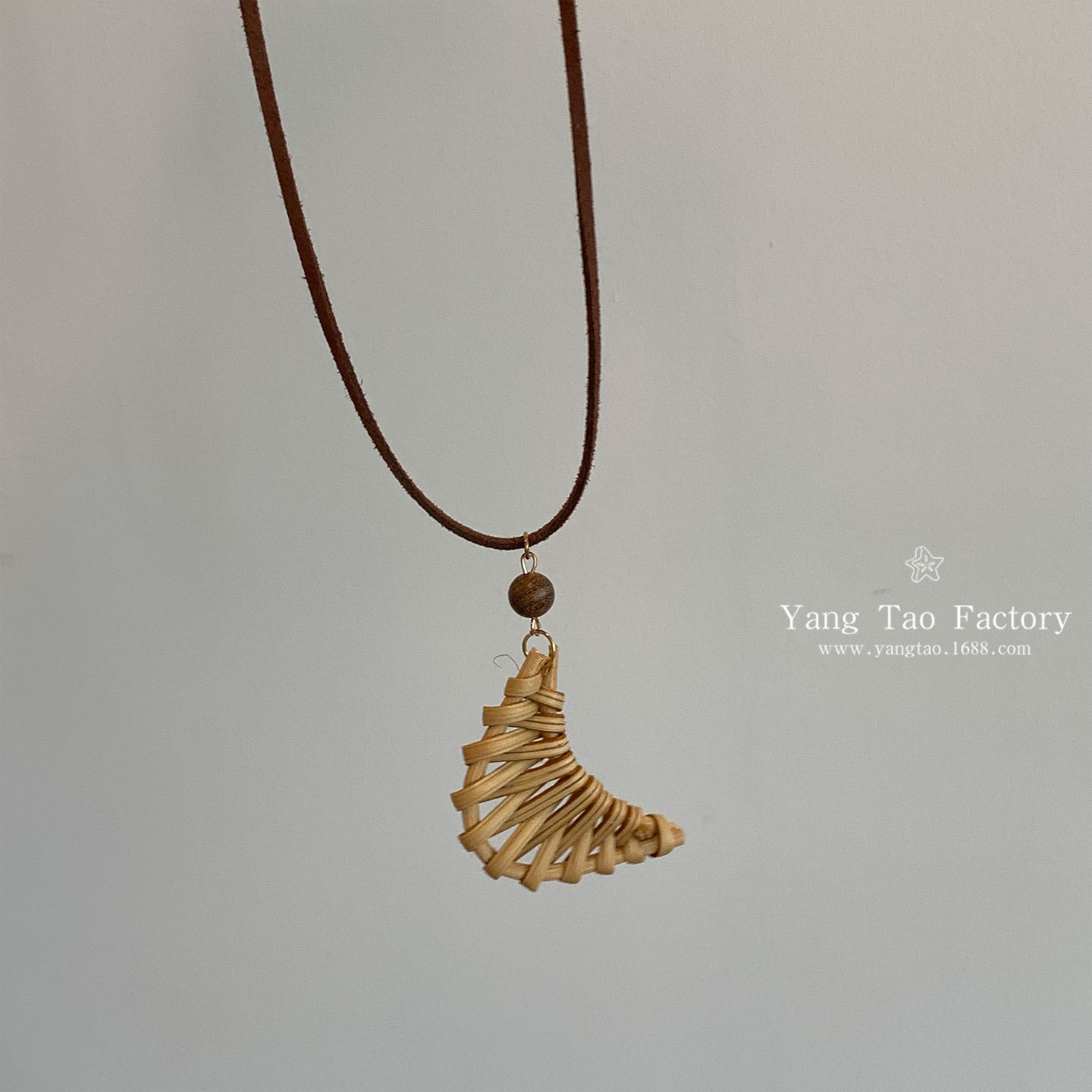 Collar tejido de amor de luna de estilo étnico bohemio para mujer, suéter de cuello halter largo de verano, accesorios colgantes de cadena