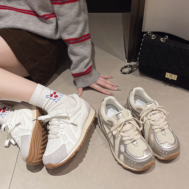 Niche Soft Leather Lace-Up Sneakers for Women, 2026 Spring/Summer Model, Ultra-Light Flat Jogging Shoes, Comfortable Dad Shoes