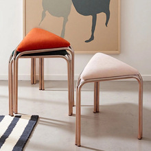 当天发中古风三角凳子复古咖啡厅餐厅三角凳可叠放不锈钢布艺餐椅