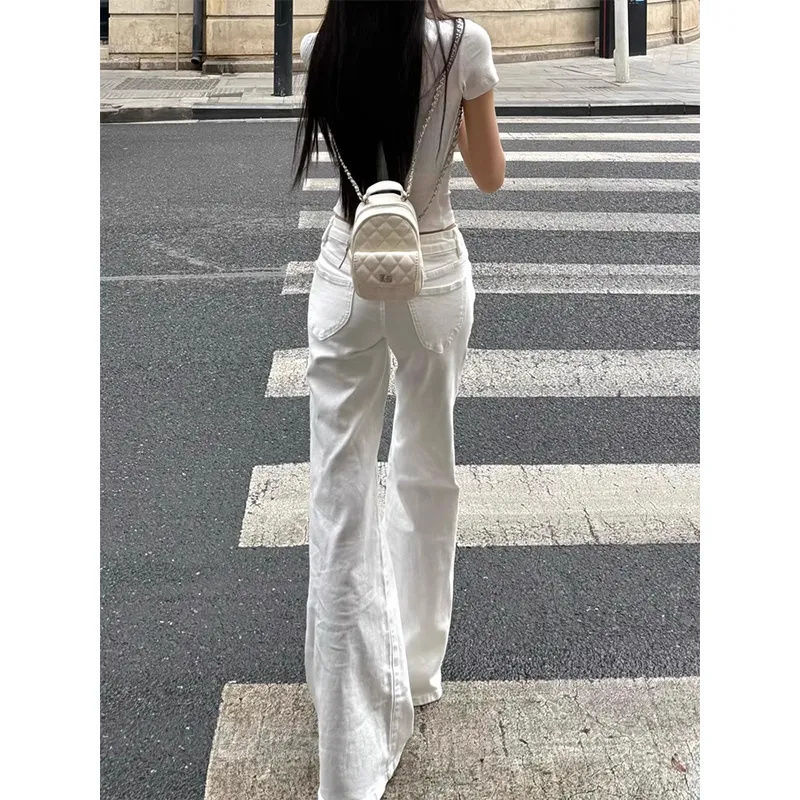 흰색 매운 여자 낮은 허리 약간 청바지 여자 여름 신상 디자인 감각 넓은 다