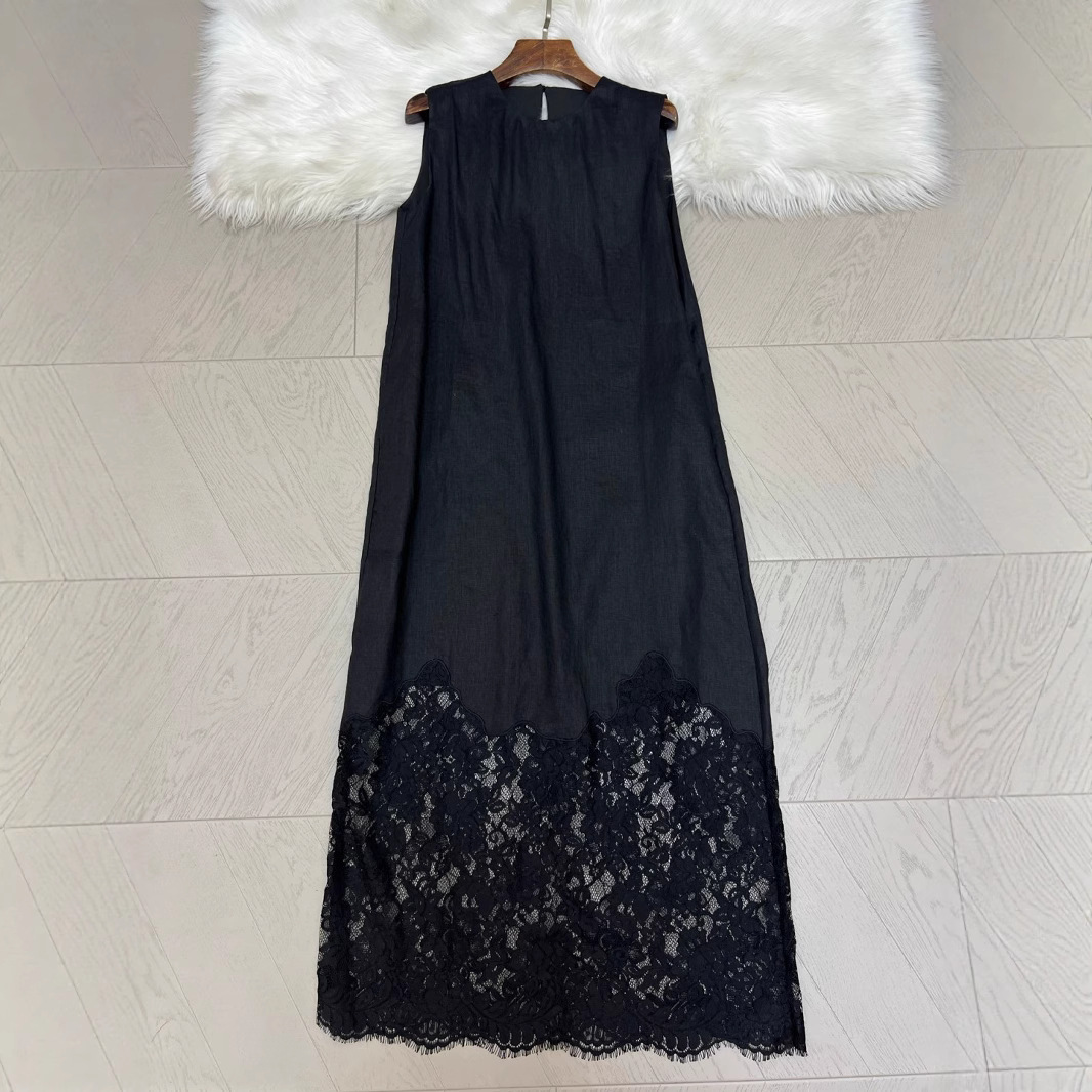 summer fashionable lace dress with a round collar sleevless
