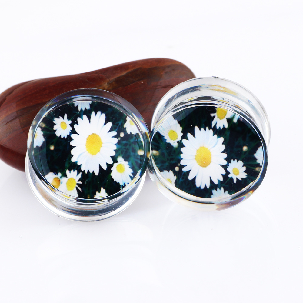 Pointed titanium steel lip stud product view