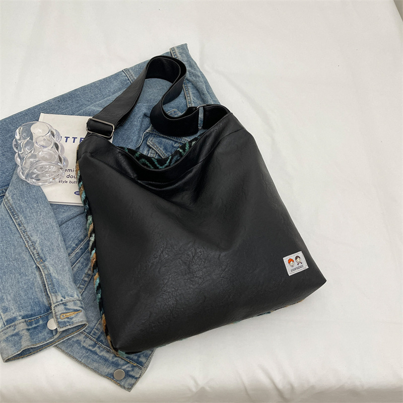 Venta al por mayor transfronteriza 2024 nuevo bandolera de viajero de gran capacidad moda contraste color estudiante clase tote bandolera