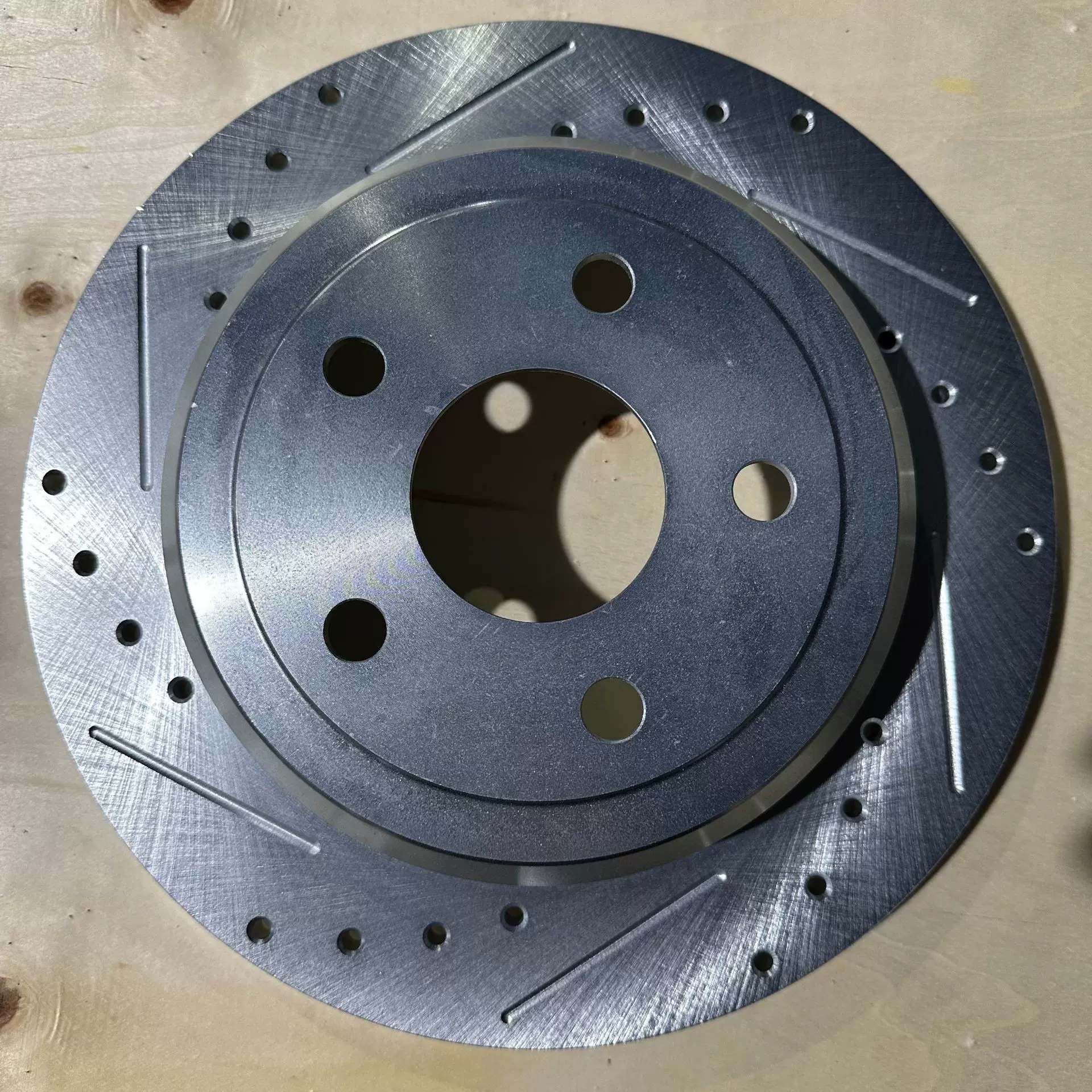 432069W000适用日产蓝鸟逍客 骐达轩逸 天籁风神A60启辰T70刹车盘