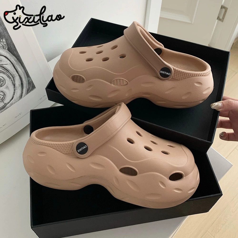 Наружная мода EVA мягкая толстая подошва сплошной цвет 2024 летняя новая девушка спортивный стиль бао сандалии туфли