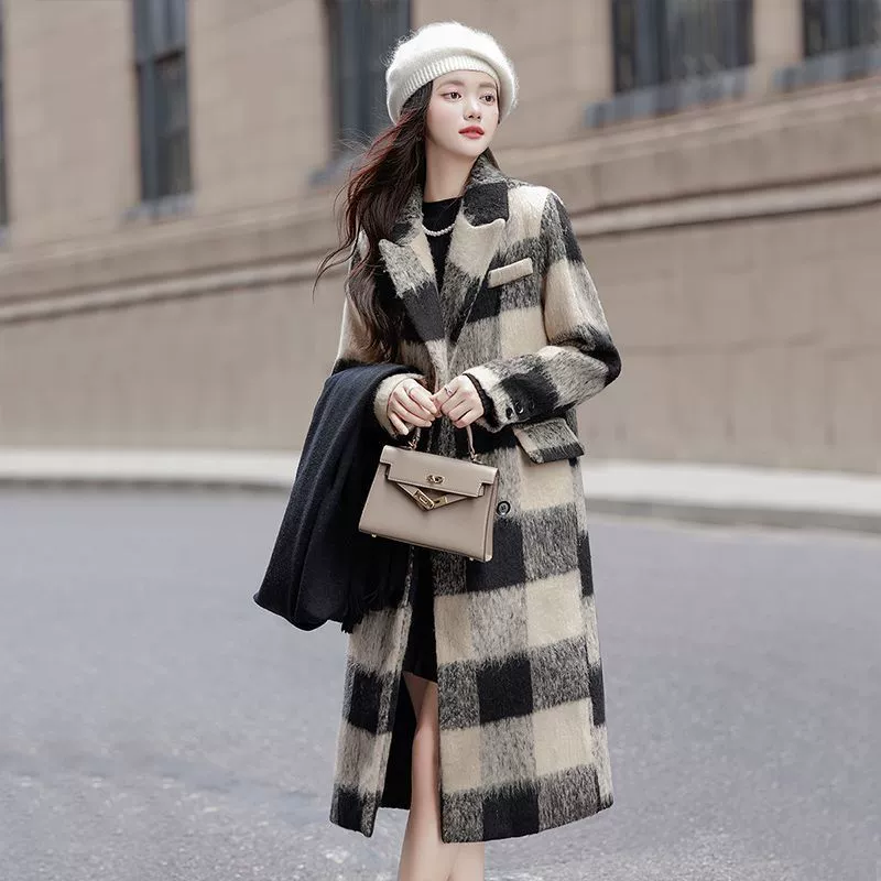 Fashionable down jacket, colored coat, loose fit