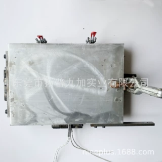 模具表面蚀纹带水循环加热自结皮发泡模具来图订制