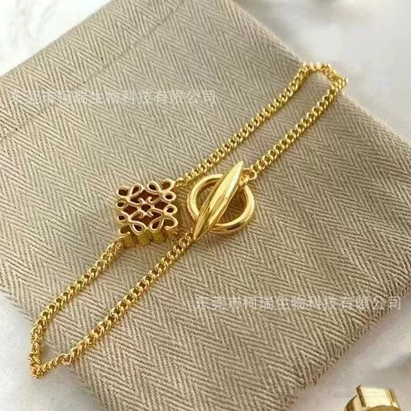 High-End Version of the Luo Wei Brand's Replica Square Hollow Bracelet with Logo, Geometric Style, European and American Fashion Square Bracelet for Women, Factory Direct