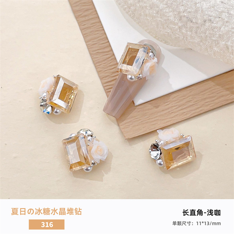 Verano hielo a través de la manicura, pila de cristales, joyería de diamantes, azúcar transparente, huevo de paloma, diamante de uñas, pila de rosas, bola de diamantes, producto terminado