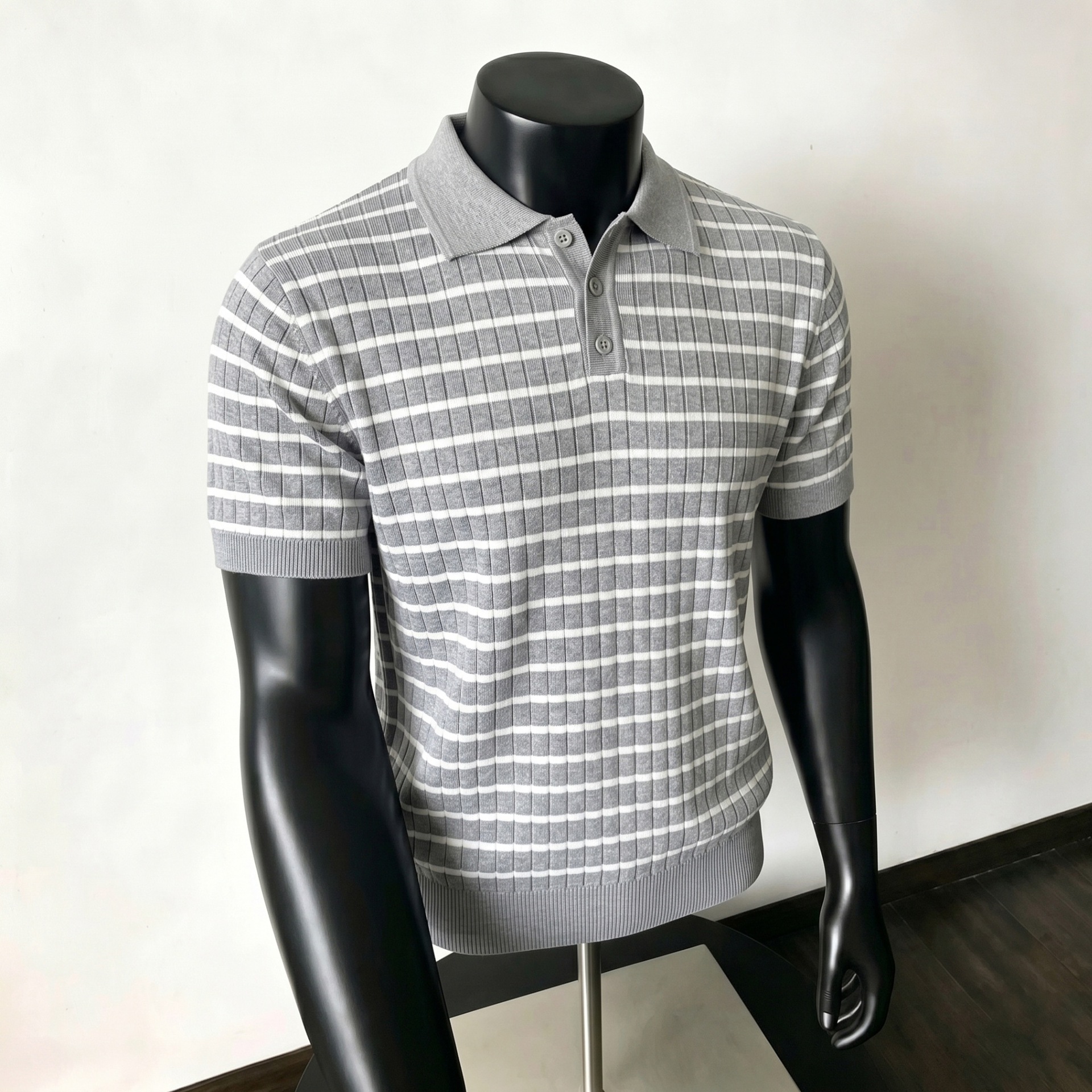 Camisas de polo camisetas de punto de manga corta camisetas a rayas de hombre texturas de alto nivel viejos ganancias de hielo seda verano fábrica transfronteriza al por mayor