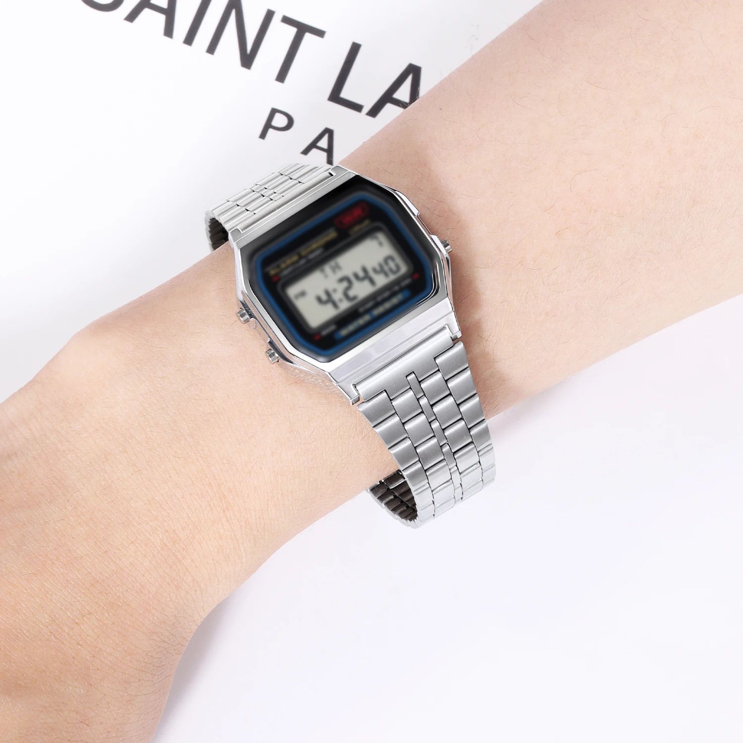 Accesorios de relojes electrónicos adaptados AE1200 / 1300 A159 / 158 F91 correa de acero sólido de bloque pequeño 18mm