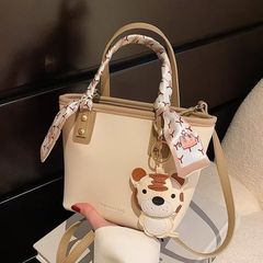 跨境潮流手提水桶小包包女2025新款韩版单肩斜挎包撞色通勤小拎包