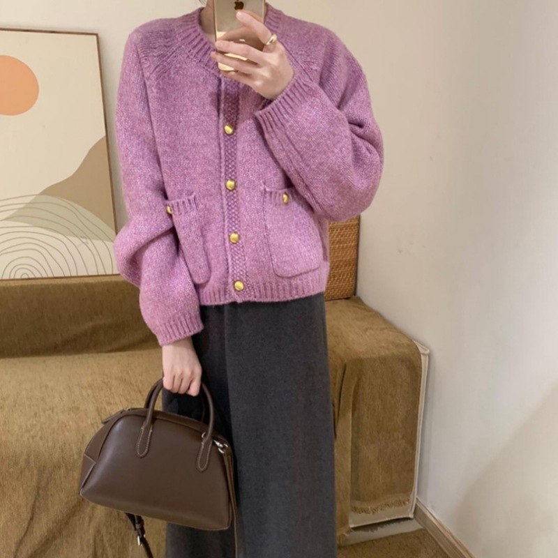 2024 otoño nuevo estilo coreano pequeño estilo de moda suéter de botón de oro cardigan temperamento dulce corto abrigo de punto image 7