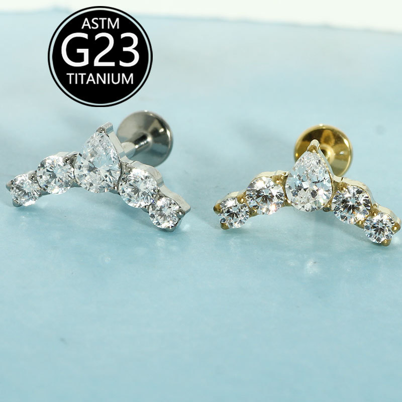 16G labret stud size and finish detail