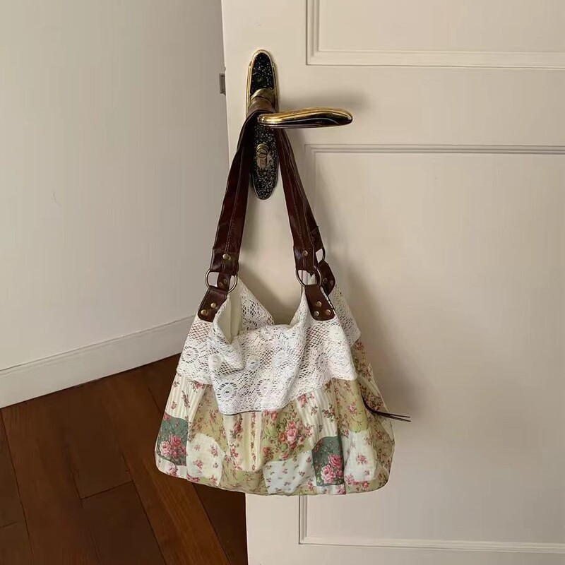2026 New Vintage Floral Patchwork Shoulder Bag with Lace Trim, Large Capacity Fabric Bag, Versatile Retro Commuting Bag