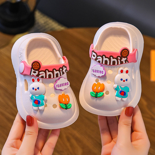 Kids' Crocs for Boys and Girls, Indoor & Outdoor Closed-Toe Shoes, Non-Slip Baby Shoes, Breathable Hollowed-Out Shoes for Toddlers and Young Children