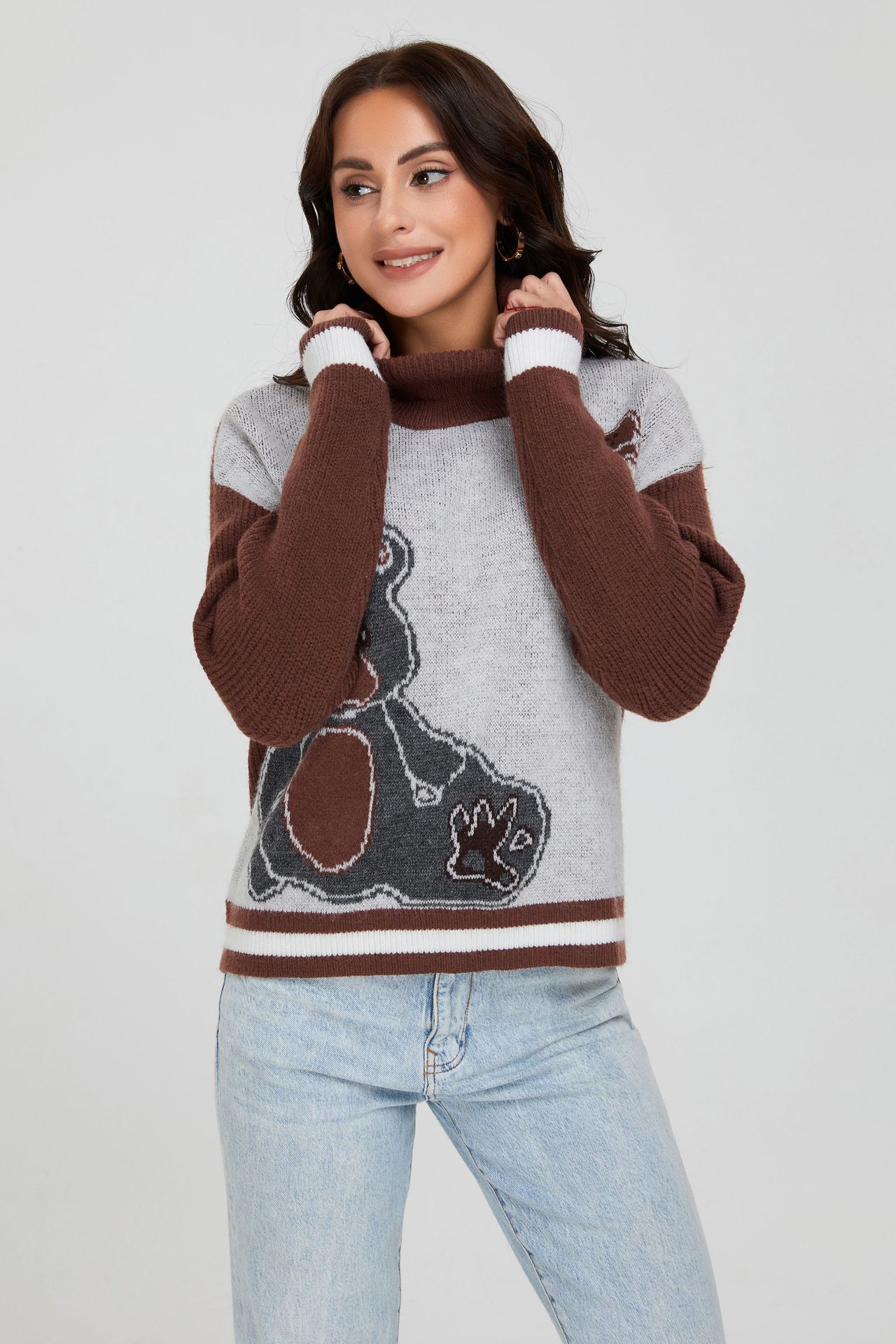 Women's Retro Knitted Sweater With Contrast Bear Pattern Detail_voghion.com