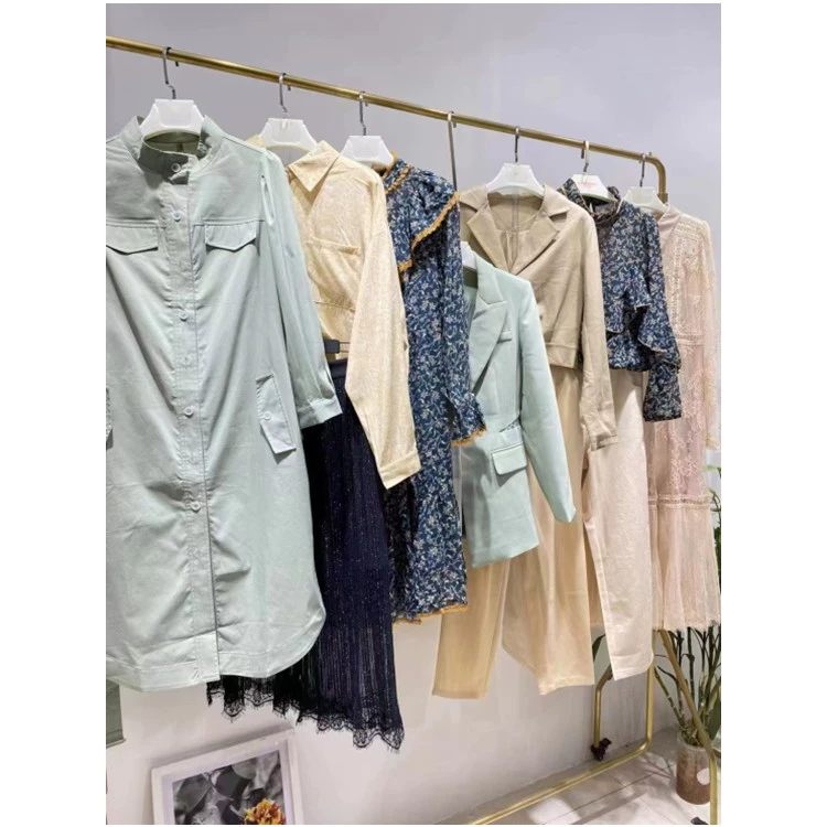 22 Осень и зима Ай Вэй Шэньчжэнь высокого класса знаменитое платье пальто бренд скидка женская одежда в прямом эфире физические хвосты оптом