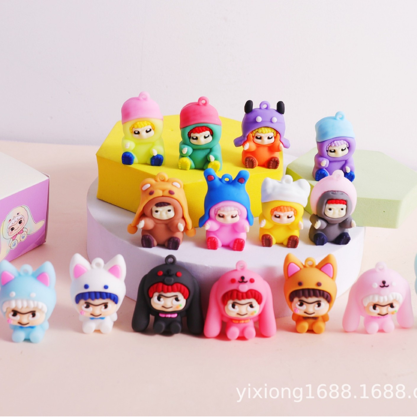 Nuevos productos transfronterizos Wakuku serie de fiesta Dongdong Le caja ciega llaverillo moda juegan colgante hecho a mano muñeca encantadora