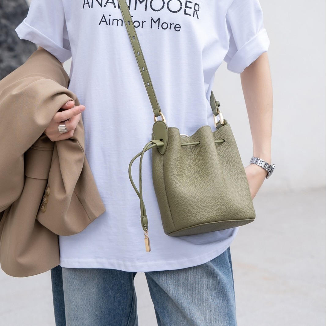 Spring/Summer New Genuine Leather Handheld Bucket Bag For Women - Luxury Designer Versatile Commuter Shoulder Bag - Thumbnail 5