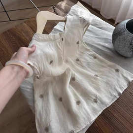 法式仿天丝棉麻刺绣花朵无袖背心衬衫女夏宽松洋气减龄小个子上衣