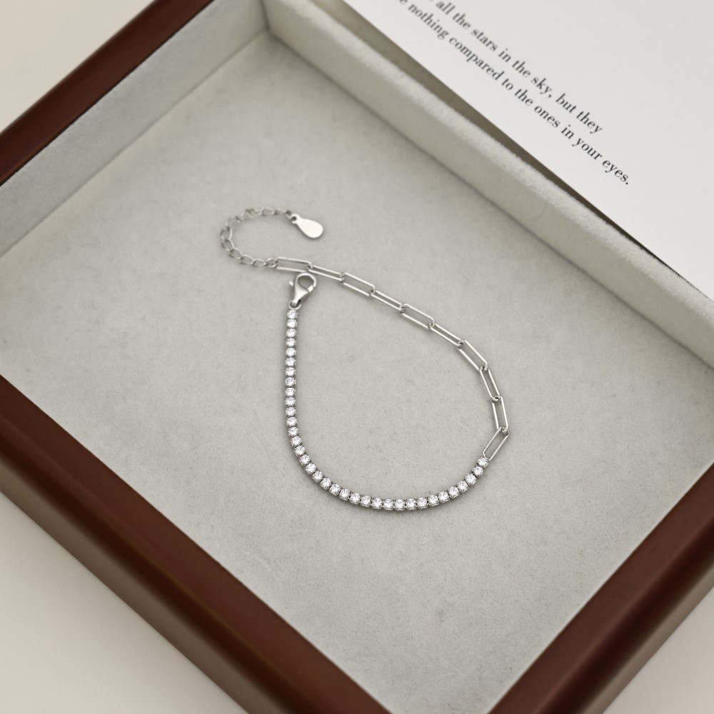 12g Weight 925 Sterling Silver Pendant Material Bracelets Classification 925 sterling silver Chain Material box chain Chain Type 1 Piece Quantity Date, Tea Party Occasion 925 Sterling Silver Material Heart Shape Pattern Women's Gender Plating Design Simple Style, Classic Style Style 925 Sterling Silver Box Chain Bracelets Simple Style Classic Style 28