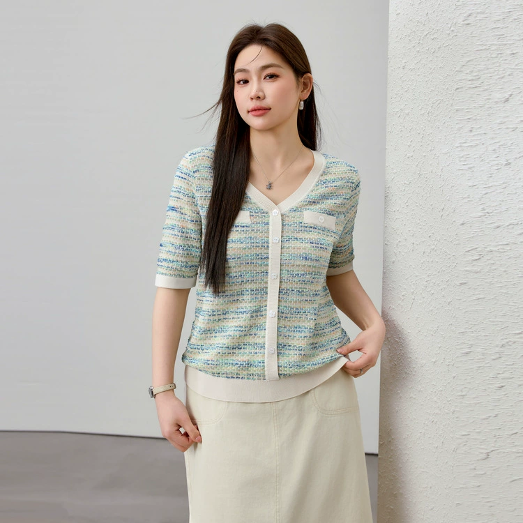 [Тонкий трикотаж с v-образным вырезом в стиле ретро] Тонкая и красивая женская одежда больших размеров, весна 2025, новый стиль