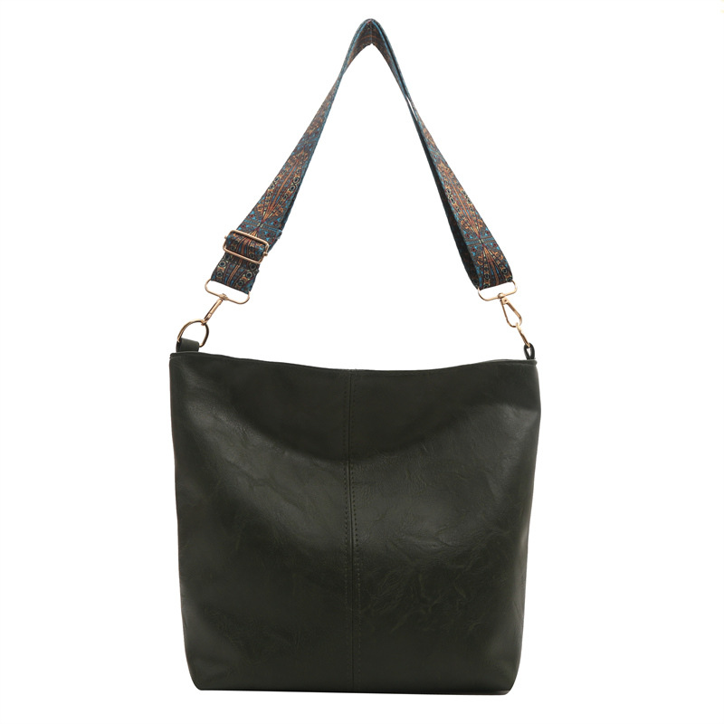 Gran capacidad de superficie suave ocio verano 2024 nueva moda temperamento de tendencia axilar correa de hombro ancha bolso de mujer