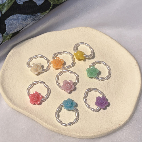 Japanese and Korean cute pearl ring sweet fresh white flower ring finger ring fashionable beaded elastic index finger ring for women