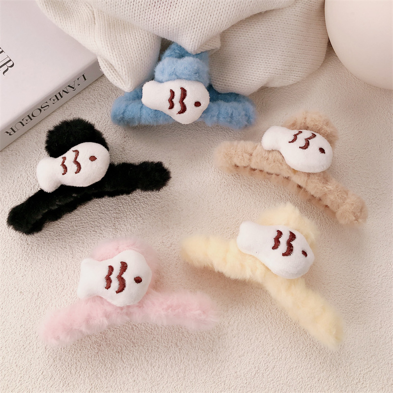 Clip de pelo de pescado de peluche lindo otoño invierno peludo pegando clip dulce versátil detrás del cerebro clip de pelo de pescado adornamiento para mujeres